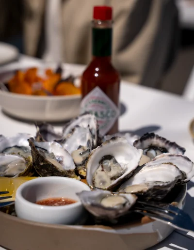 Ostras Naturales / half dozen 30 / dozen 60 natural oysters, shallot mignonette, lemon, tabasco