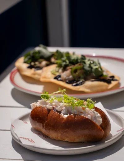 Pan de Gambas / 14 brioche bun, prawns, tomato pico de gallo, kewpie mayo