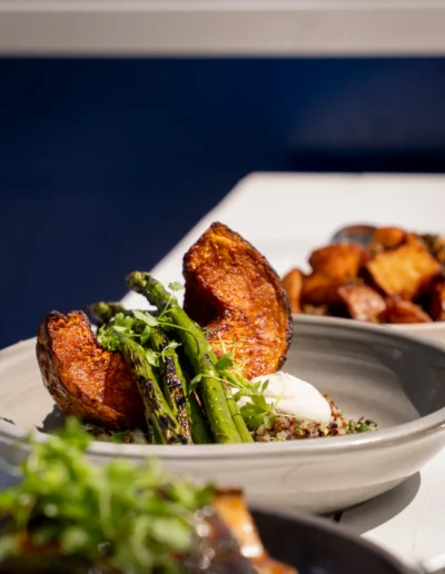 Verduras Asados y Quinoa / 27 char grilled pumpkin, asparagus, pued quinoa, spiced pistachio, smoked yoghurt